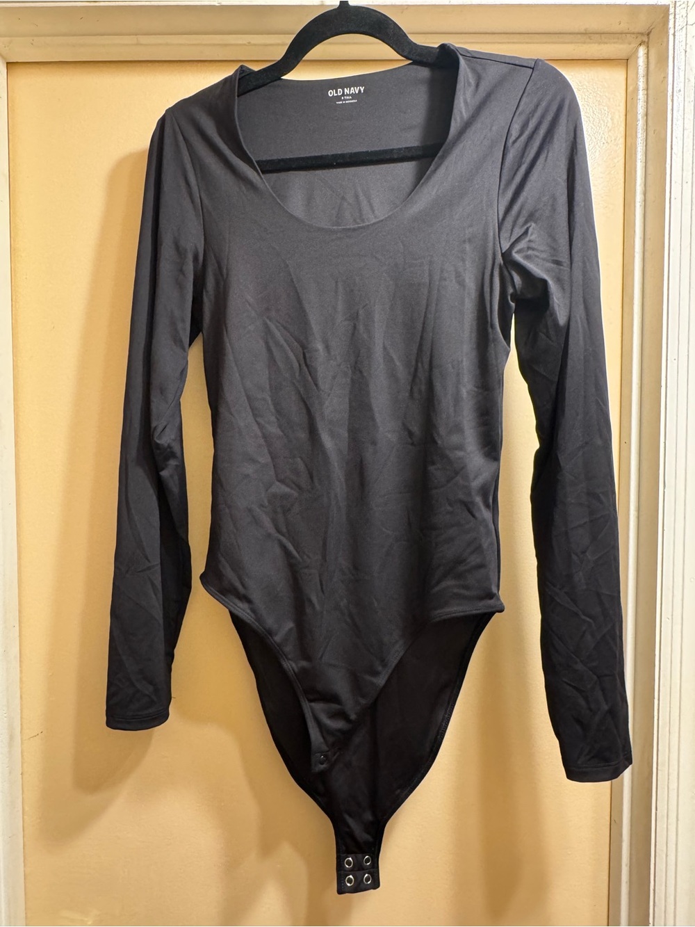 Old Navy Black Long-Sleeve Scoop Neck Bodysuit - Stretch Snap Closure